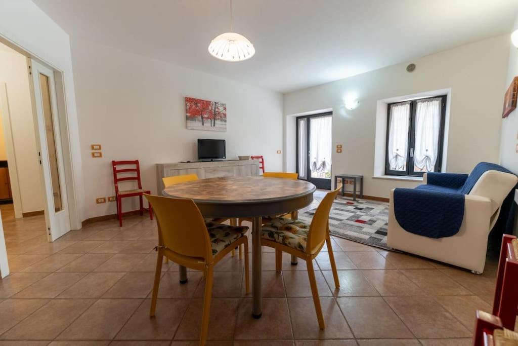 Da Erik E Nichi Apartment เนกรา ภายนอก รูปภาพ